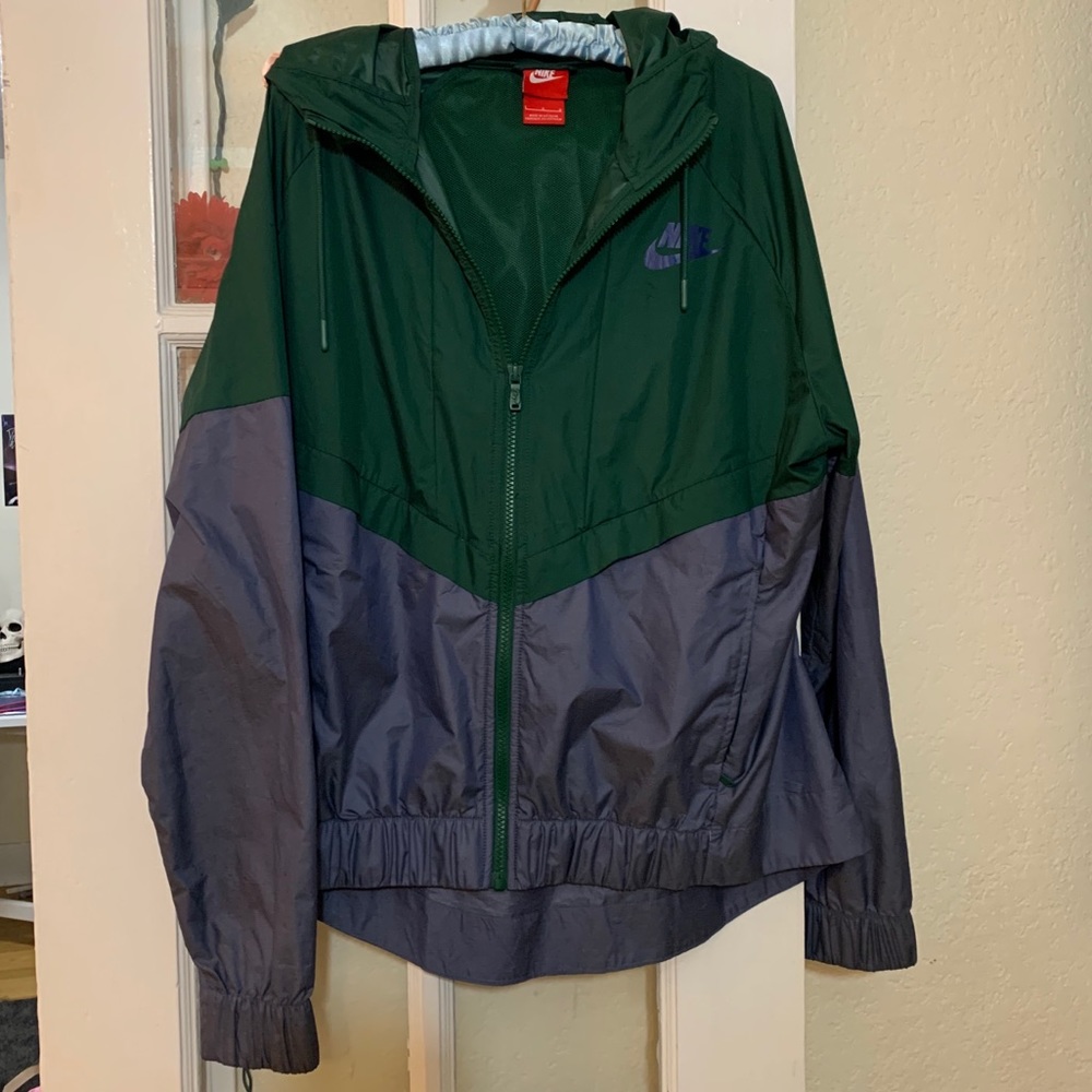 nike windbreaker